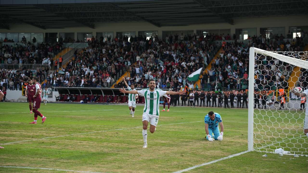 Muğlaspor - Elazığspor Maçında O An: Gol, Sevinç ve Zafer Bir Arada 9